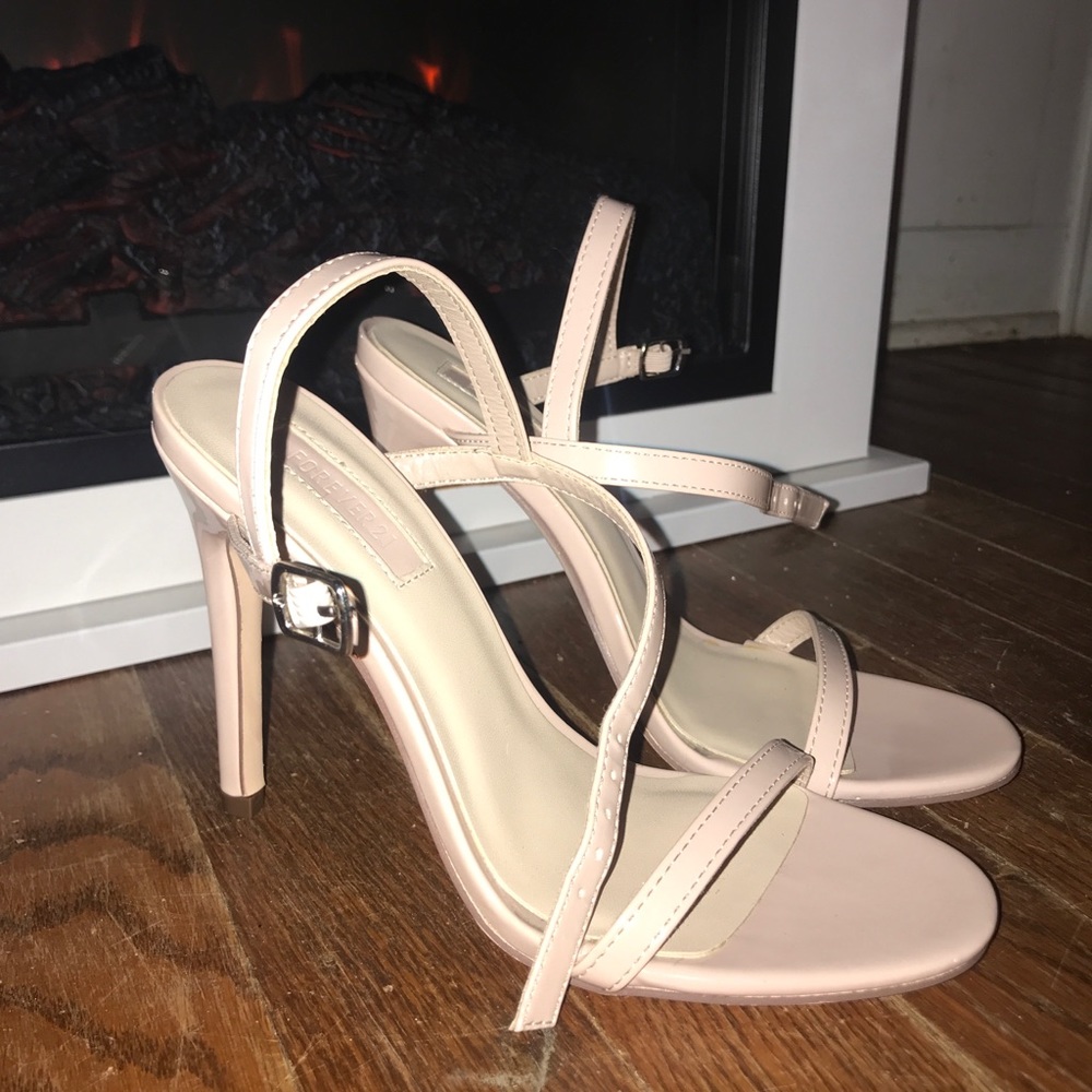 FOREVER 21 NUDE HEELS